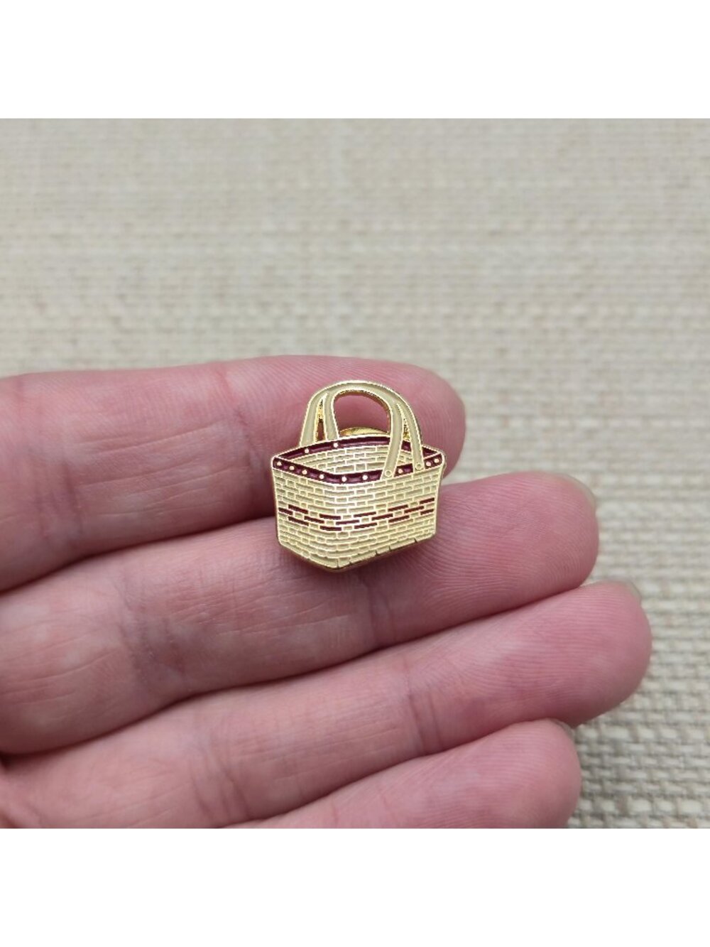 Vintage Gold Tone Wicker Picnic Basket Enamel Lapel Pin with Red Trim A8974